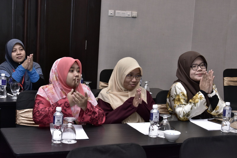 UKM 5548